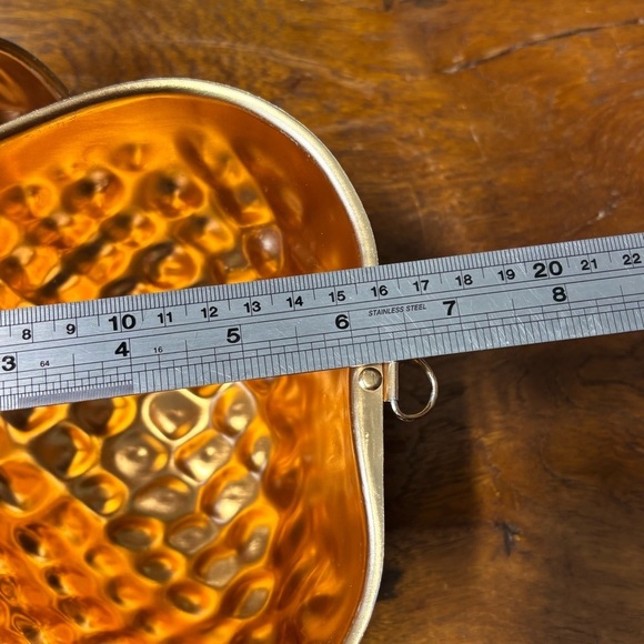 Set of 2 copper tone aluminum strawberry shaped jelly molds 4 cup capacity - Picture 9 of 10